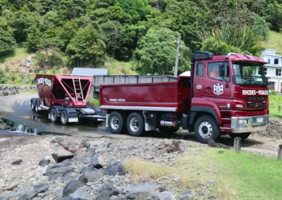 6 wheeler truck & bottom dumper trailer